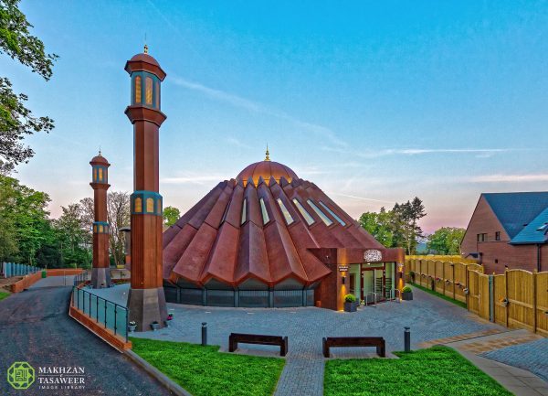 Friday Sermon Summary 18th October 2024: History of the First Mosque in London – The Fazl Mosque